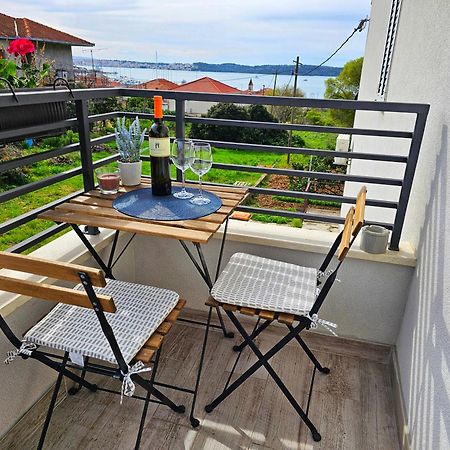 Room Ela Donji Seget Exterior foto
